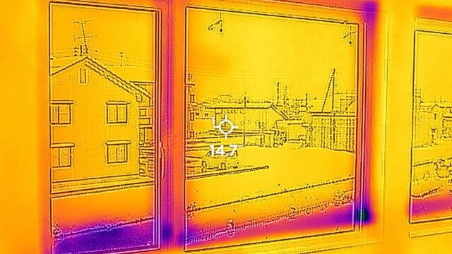長岡の冬、「断熱等級」だけで選ぶと後悔するかも？本当に暖かい家の「C値」と「UA値」の正解